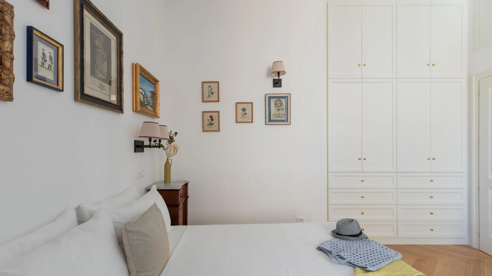 Apartment Iflat Campo De' Fiori Brand New & Bright Apt Rome